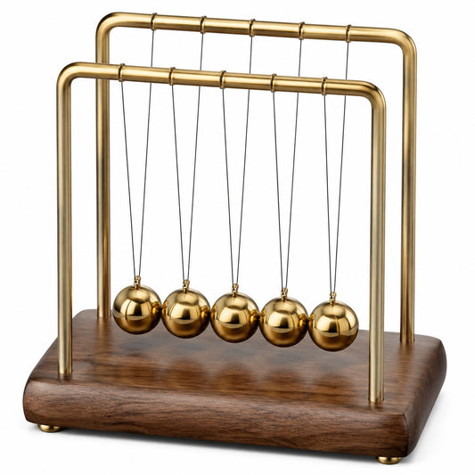 Pendule de Newton dorée en métal et bois effet noyer
